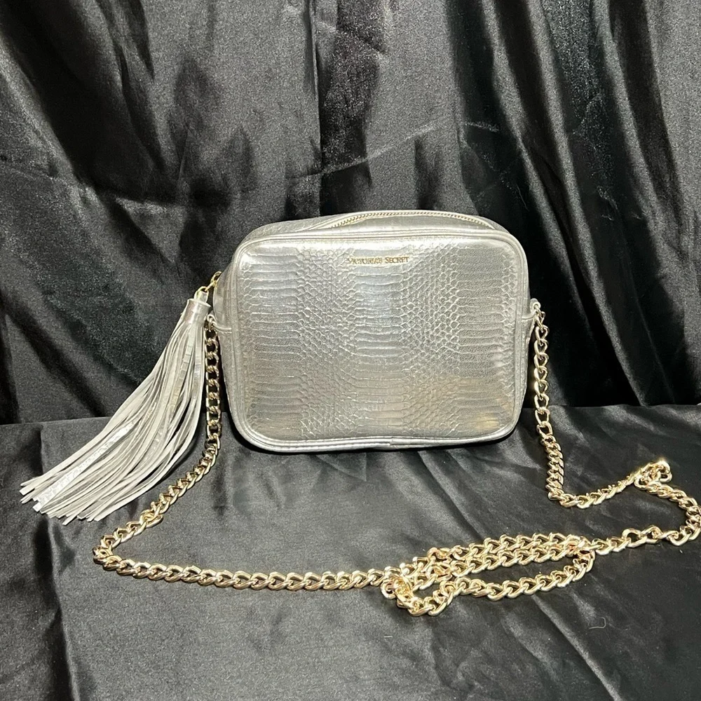 Victorias Secret - Women’s Silver Crossbody Purse